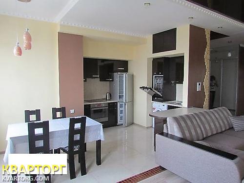 Rent out 3-room apartment. Одесса, Базарная — photo 1