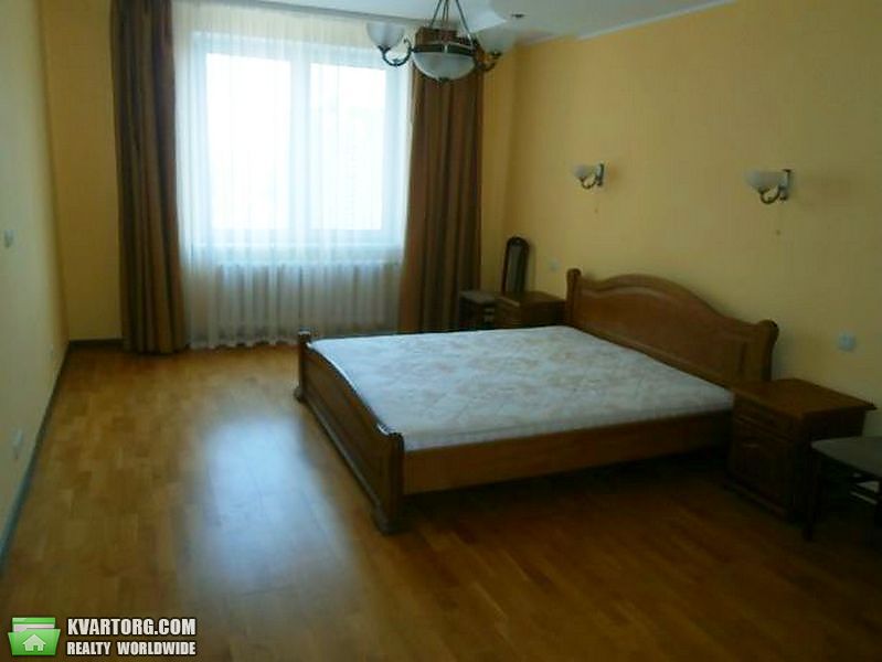 Rent out 2-room apartment. Киев,  Феодосийский пер — photo 2