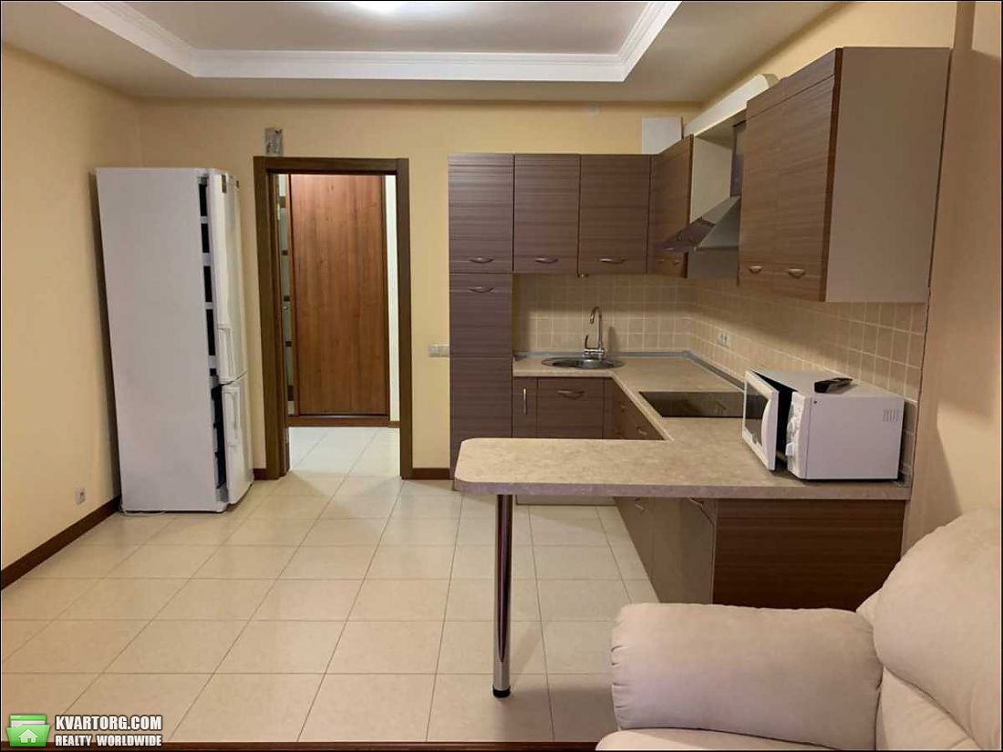 Rent out 1-room apartment. Киев,  Дегтяревская — photo 4