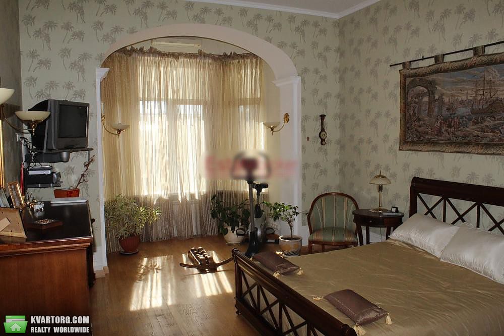 Rent out 4-room apartment. Киев,  Саксаганского — photo 10
