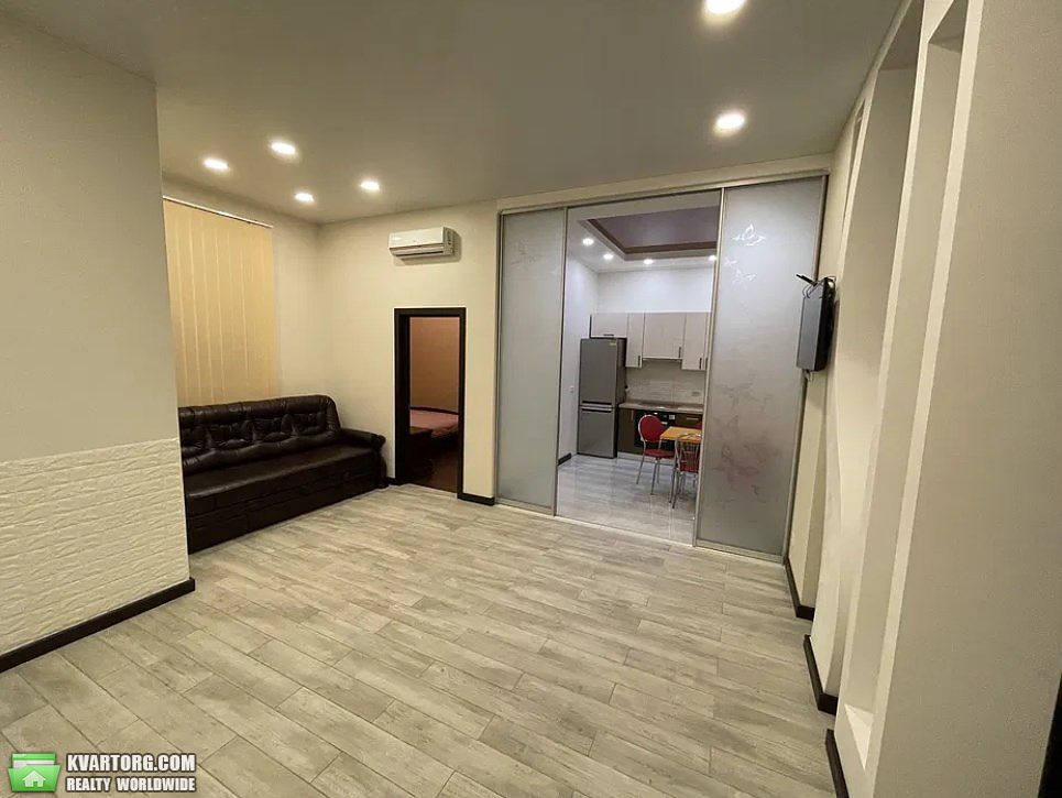 Rent out 2-room apartment. Киев,  Глушкова пр — photo 1