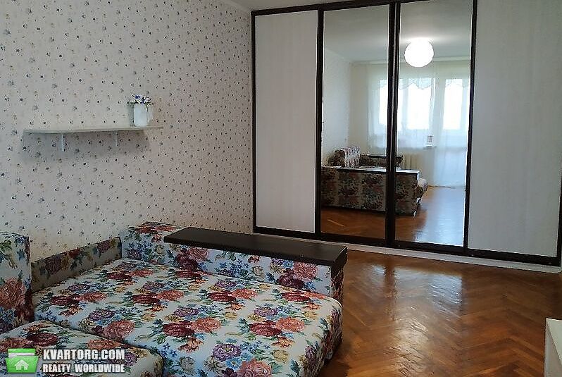 Sell 2-room apartment. Киев,  Березняковская — photo 1