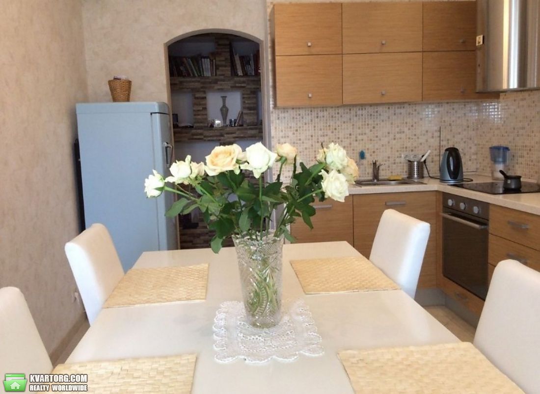 Rent out 2-room apartment. Киев,  Барбюса — photo 3