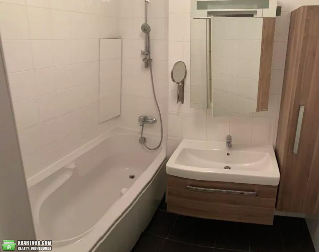 Rent out 3-room apartment. Киев,  Голосеевская — photo 6