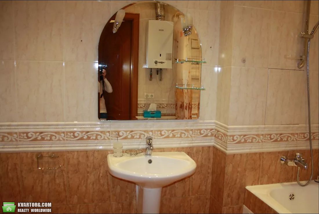 Rent out 2-room apartment. Киев, Московская — photo 9