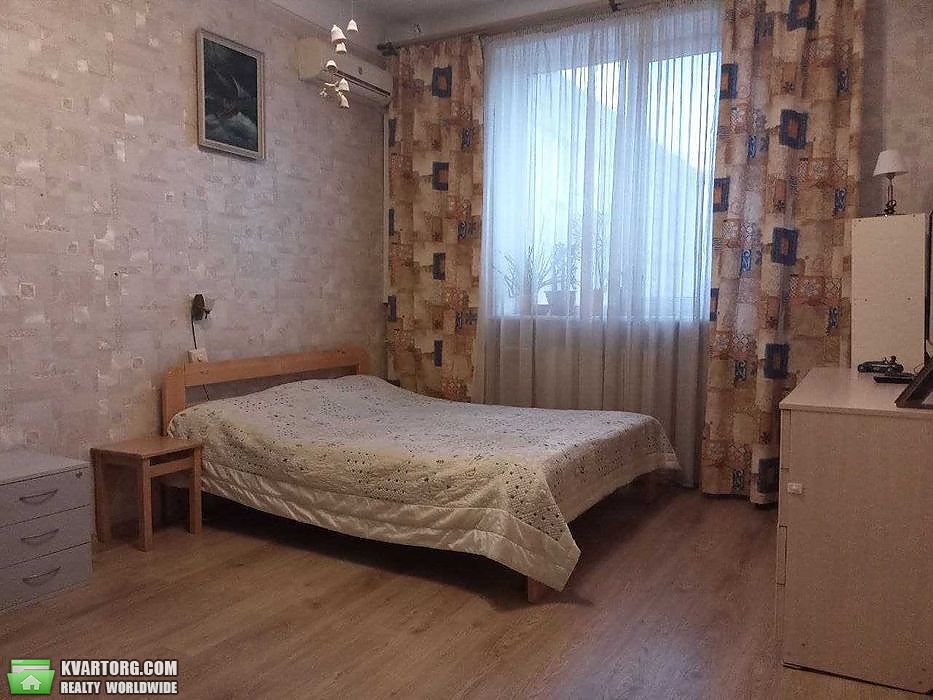 Sell 3-room apartment. Киев,  Севастопольская пл — photo 1