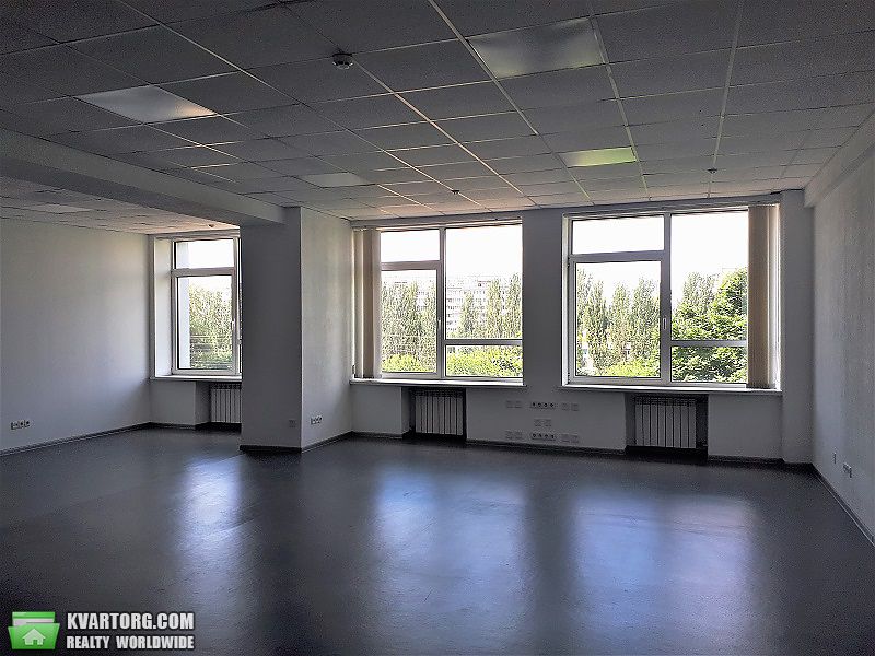 Rent out office. Киев, Соборности — photo 5