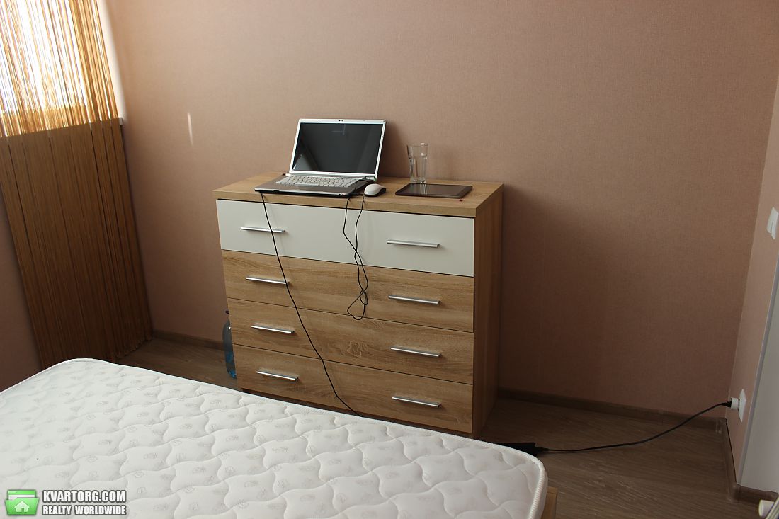 Rent out 2-room apartment. Киев, Боголюбова — photo 7