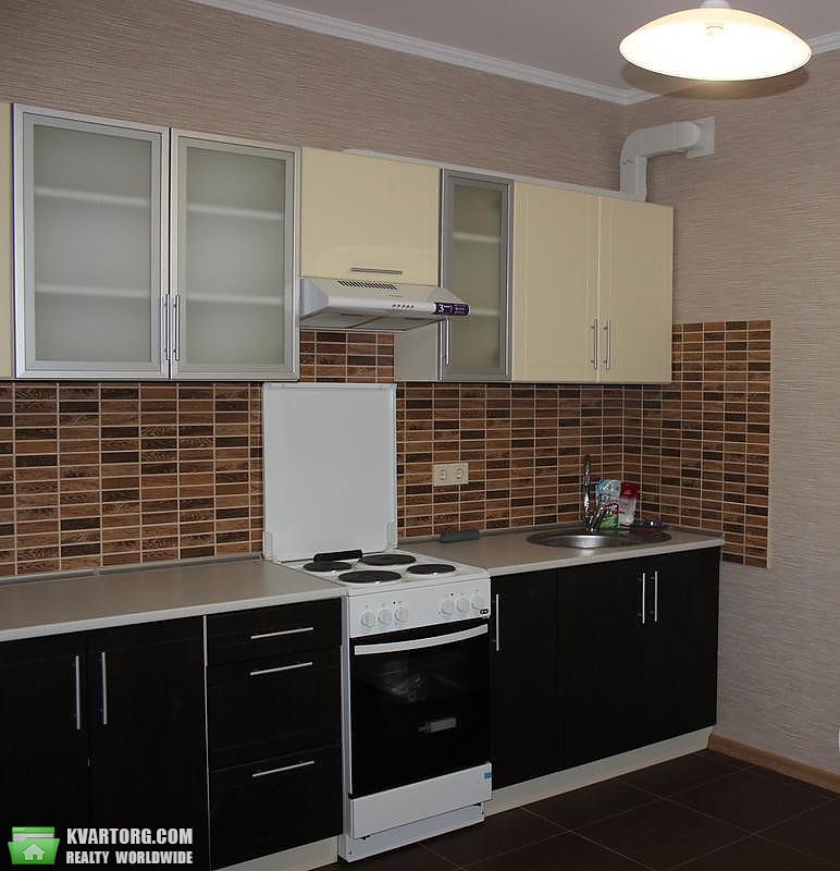Rent out 2-room apartment. Киев,  Клавдиевская — photo 1
