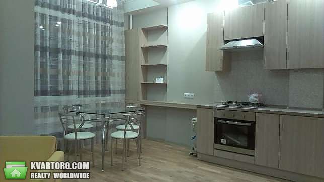 Rent out 2-room apartment. Киев,  Комарова — photo 1