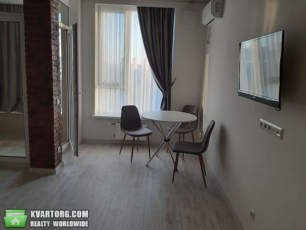 Rent out 1-room apartment. Киев, соборности — photo 5