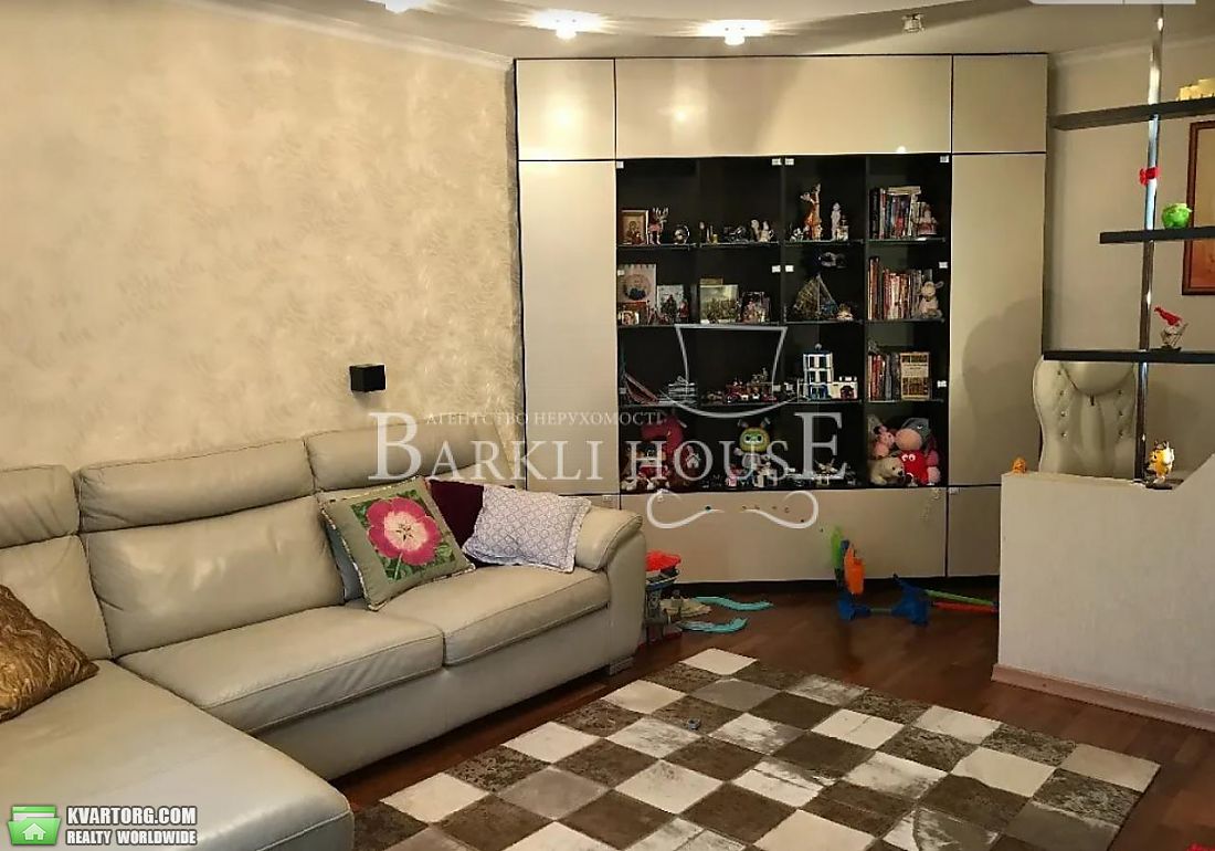 Rent out 3-room apartment. Киев,  Смелянская — photo 1