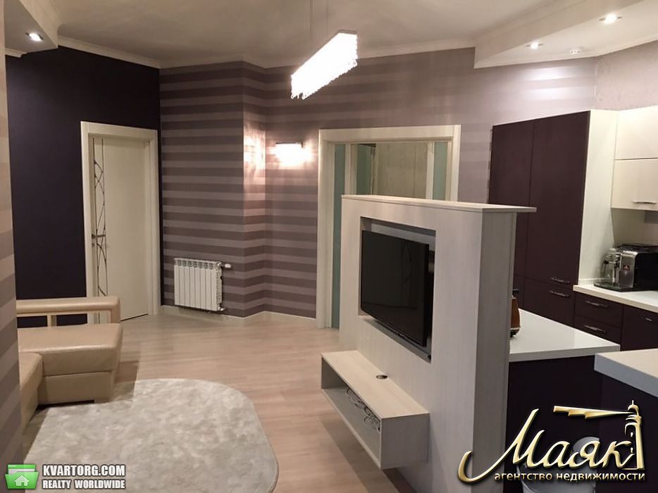 Sell 2-room apartment. Киев,  Щорса — photo 1