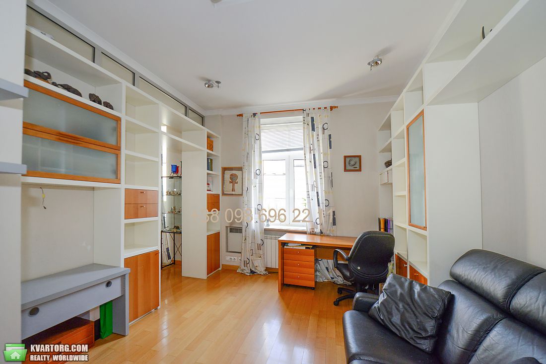 Sell 3-room apartment. Киев,  Шелковичная — photo 4