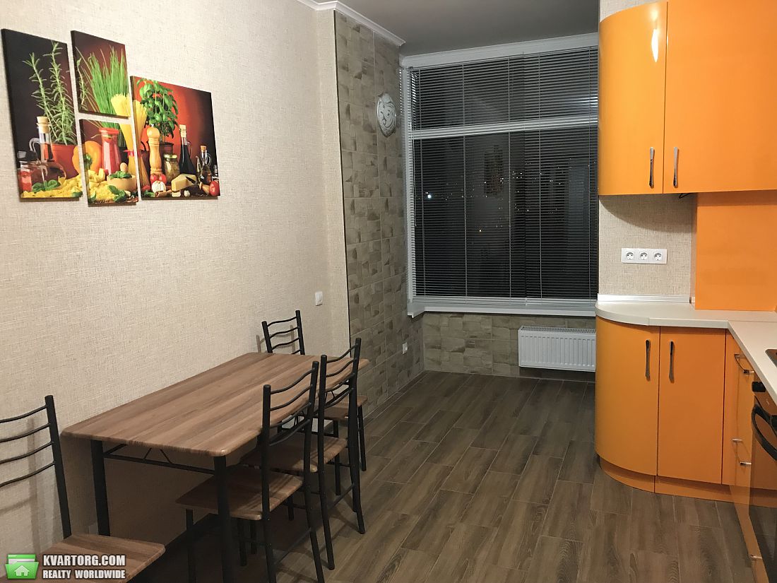 Rent out 1-room apartment. Киев, волошковая — photo 5