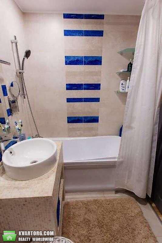 Rent out 3-room apartment. Киев,  Шелковичная — photo 9