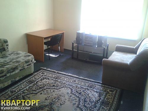 Rent out 2-room apartment. Киев,  Братиславская — photo 2