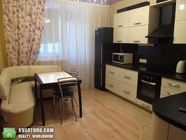 Rent out 2-room apartment. Киев,  Чавдар — photo 1