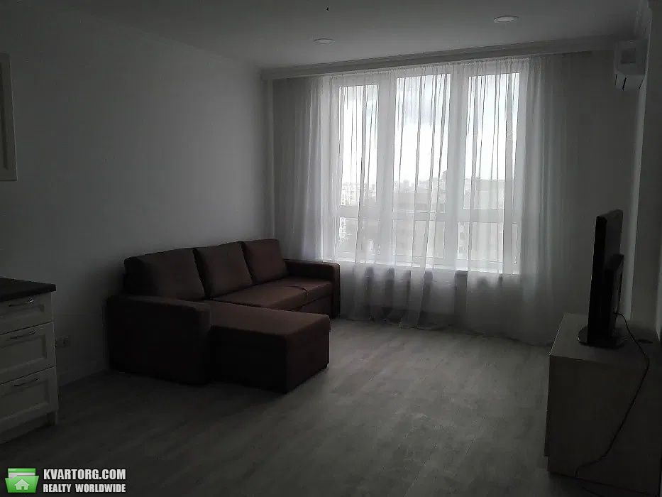 Sell 1-room apartment. Киев,  Соломенская — photo 3