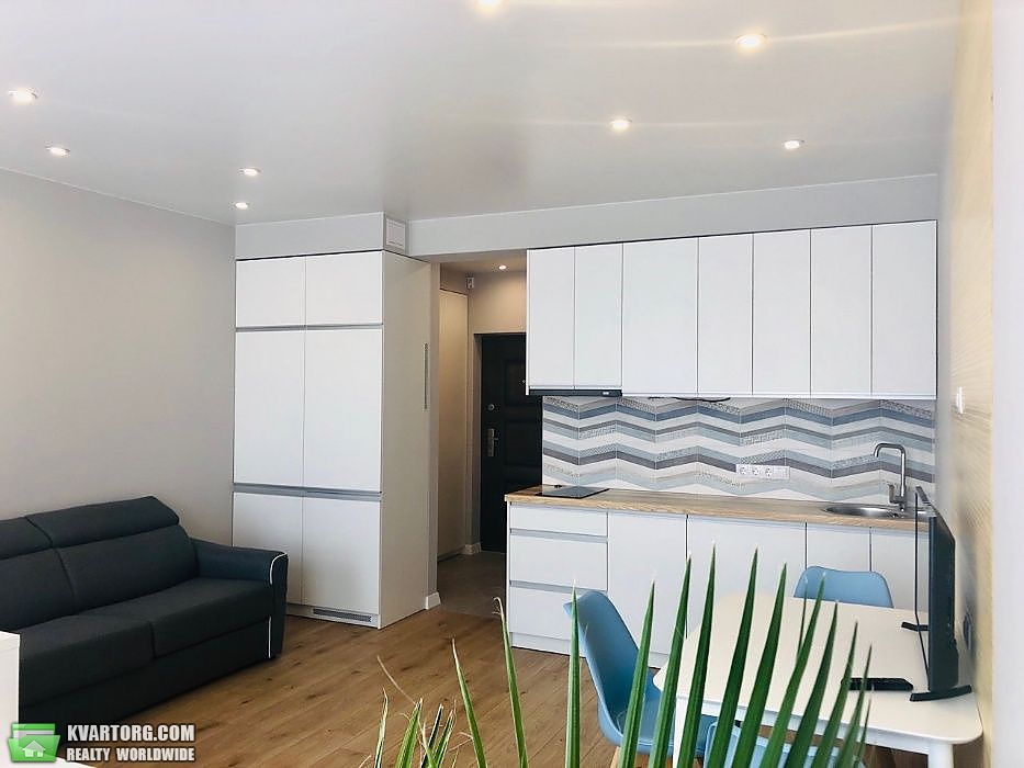 Rent out 1-room apartment. Киев, Регенераторная — photo 1