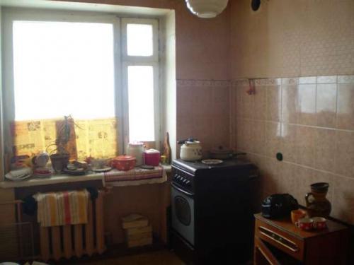 продам 3-комнатную квартиру. Ромны,  П.Калнишевського - фото 1