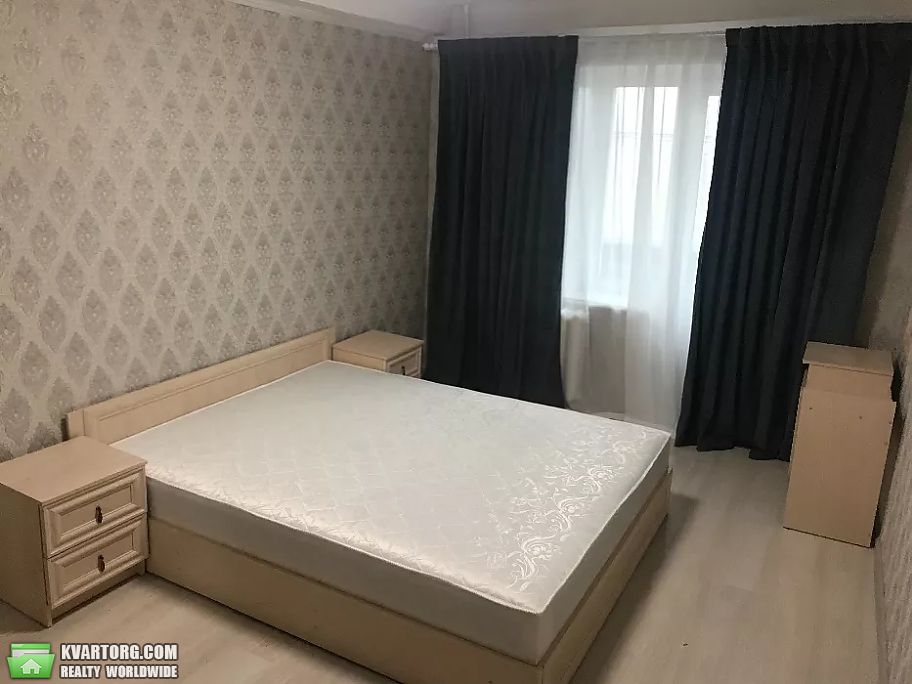 Rent out 2-room apartment. Киев,  Энтузиастов — photo 2