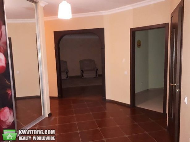 Rent out 2-room apartment. Киев,  Чавдар — photo 7