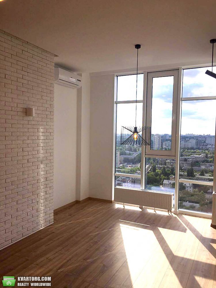 Sell 3-room apartment. Киев,  Антонова — photo 2