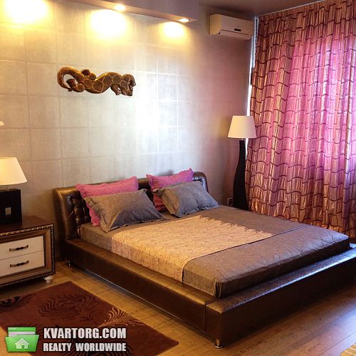 Rent out 2-room apartment. Киев, Механизаторов — photo 1