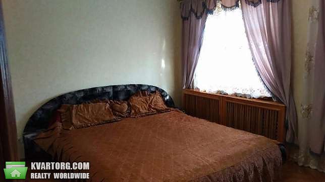 Rent out 3-room apartment. Киев,  Бучмы — photo 1