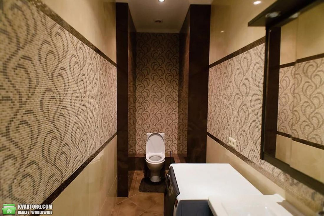 Rent out 2-room apartment. Киев,  Лабораторный пер — photo 6
