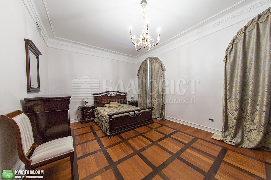 Rent out 4-room apartment. Киев,  Банковая — photo 10