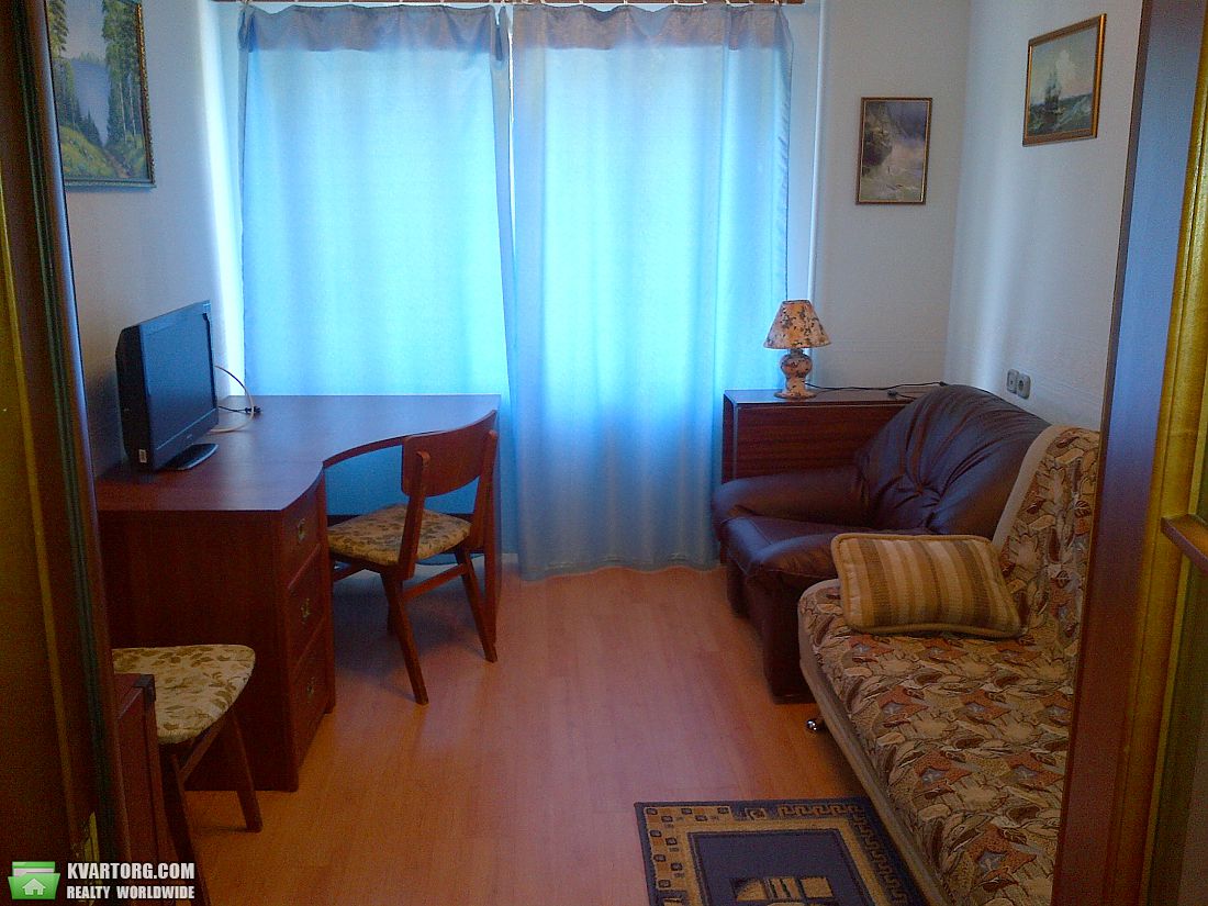Rent out 2-room apartment. Киев,  Багговутовская — photo 4
