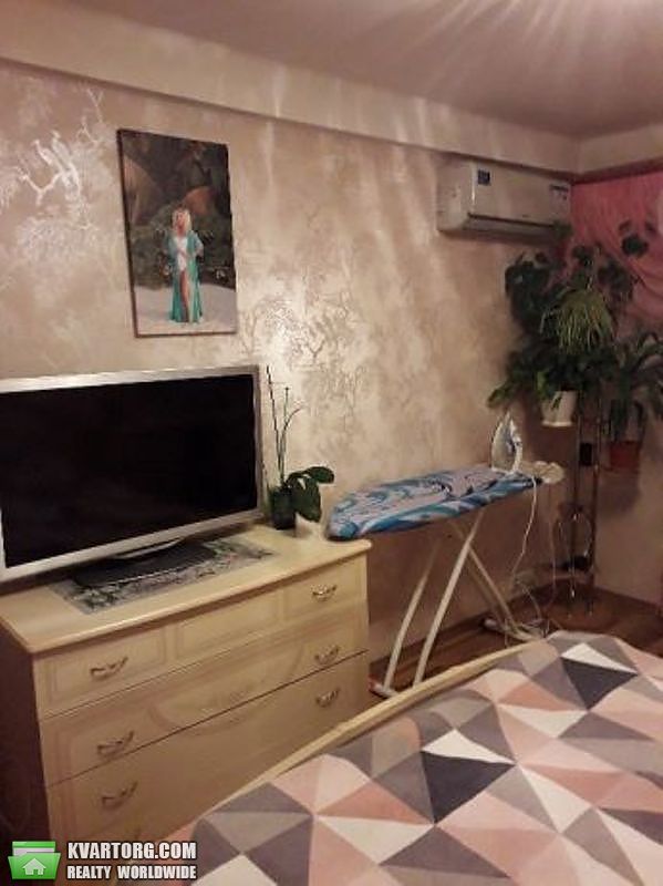 Sell 3-room apartment. Киев,  Победы пр — photo 1