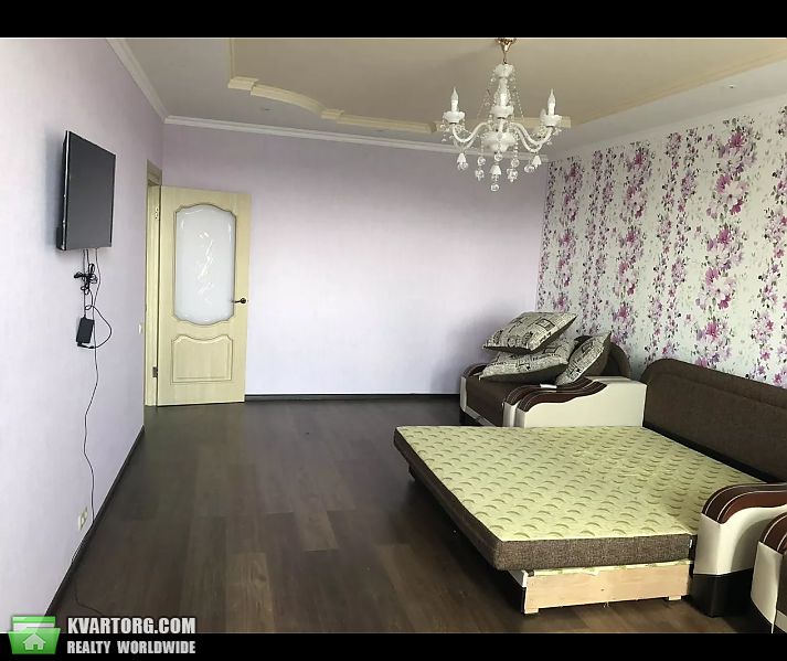 Rent out 1-room apartment. Киев,  Ревуцкого — photo 1