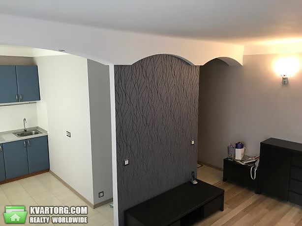 Rent out 2-room apartment. Киев, ул.Новогоспитальная — photo 1