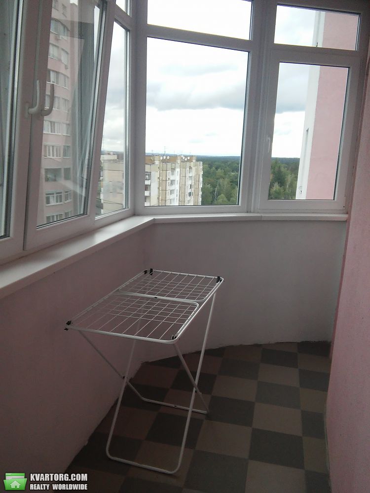 Rent out 1-room apartment. Киев,  Бударина — photo 8