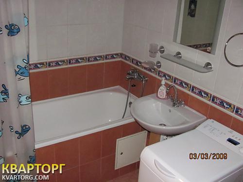 Rent out 2-room apartment. Киев,  Довженко — photo 4