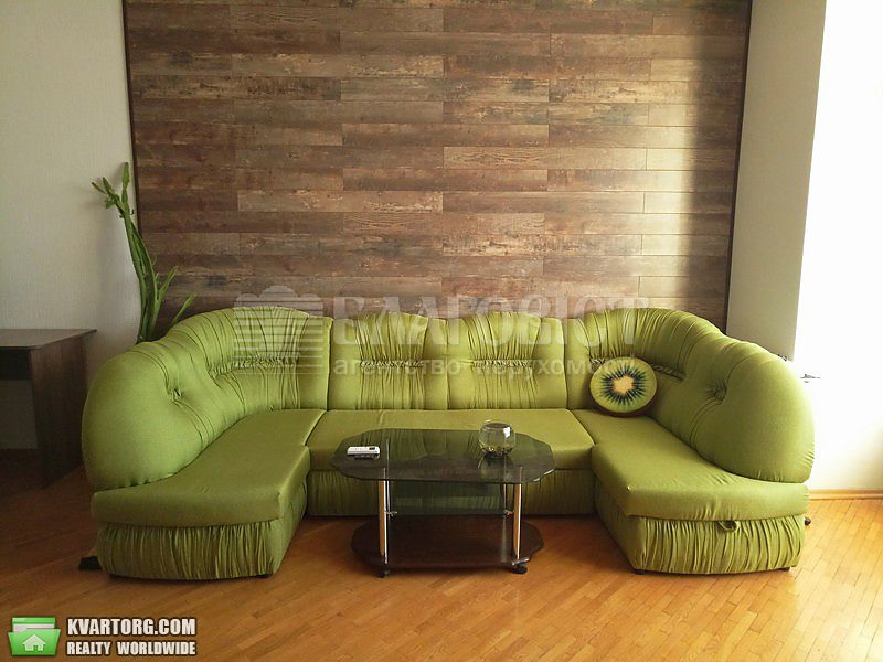 Rent out 2-room apartment. Киев,  Волошская — photo 1
