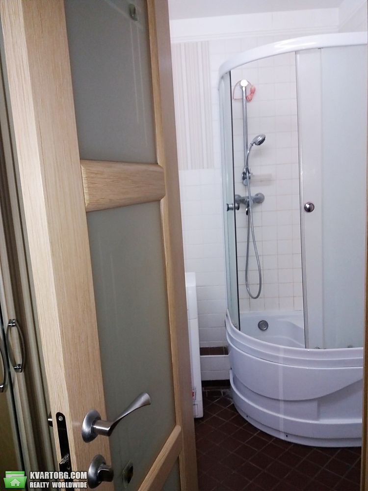 Rent out 1-room apartment. Киев, искровская — photo 4