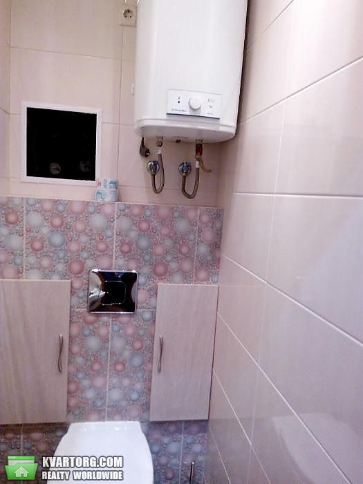 Rent out 2-room apartment. Киев, Сикорского ул. — photo 9
