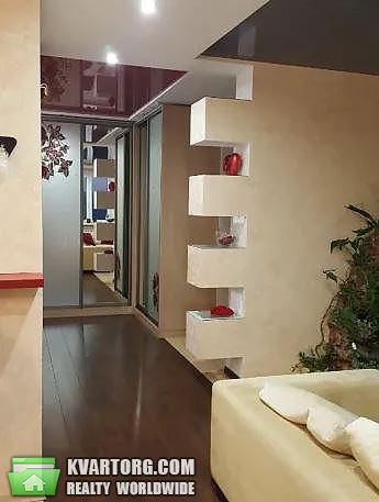 Rent out 4-room apartment. Киев,  Срибнокильская — photo 3