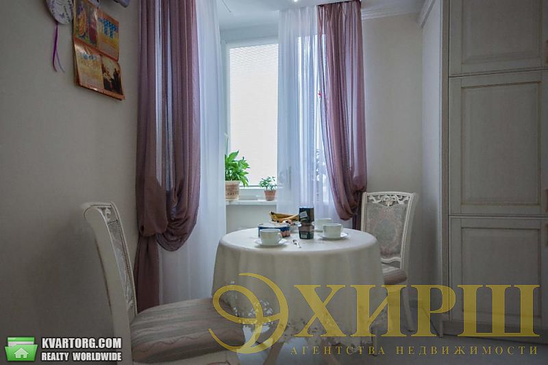 Sell 3-room apartment. Киев,  Ломоносова — photo 1