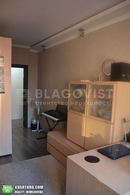 Sell 3-room apartment. Киев,  Урловская — photo 8