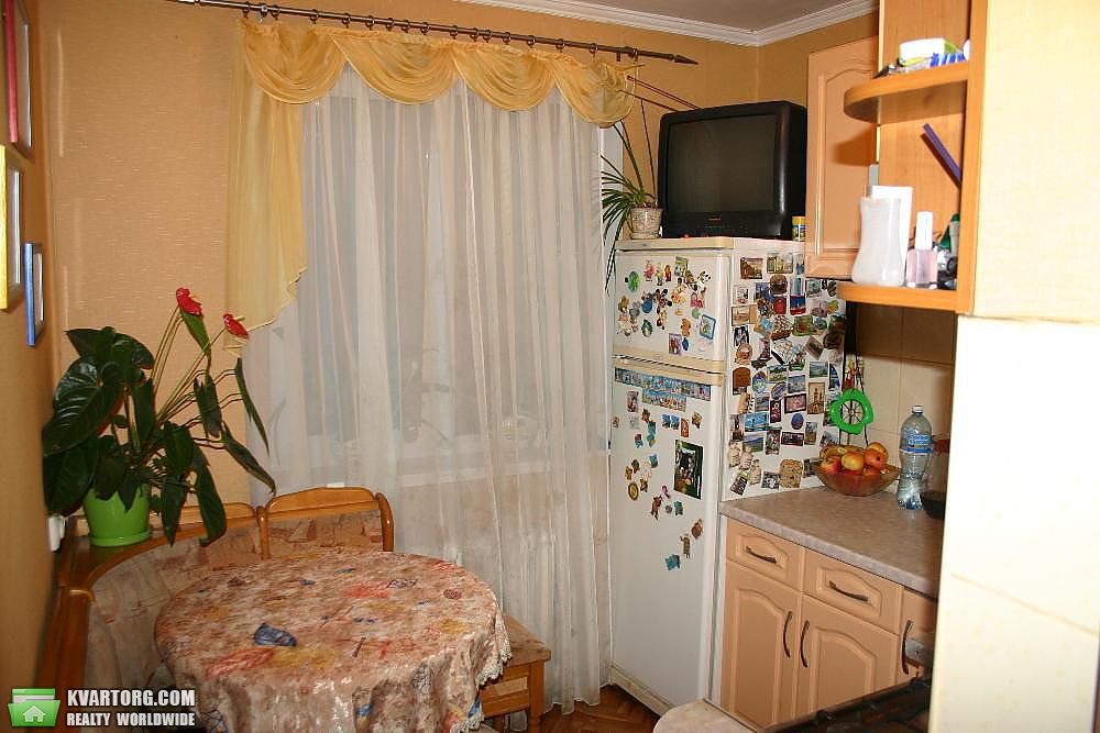 Sell 2-room apartment. Киев,  Василенко — photo 1