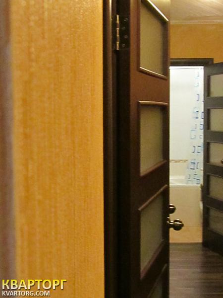 Rent out 1-room apartment. Киев,  Стуса — photo 4