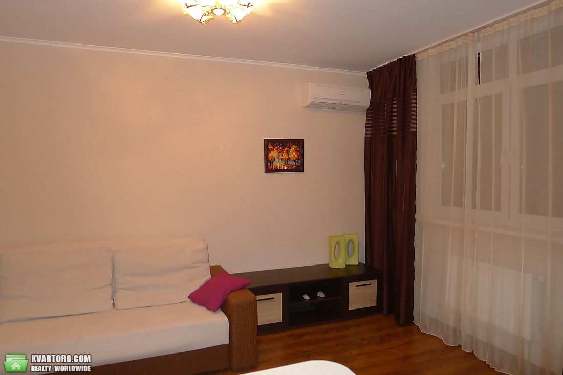 Sell 1-room apartment. Киев,  Воскресенская — photo 3