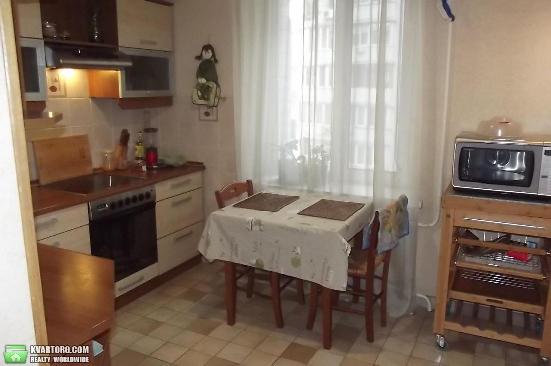 Rent out 2-room apartment. Киев,  Тургеневская — photo 8