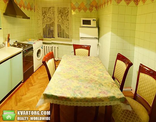 Rent out 2-room apartment. Киев,  Мичурина — photo 3