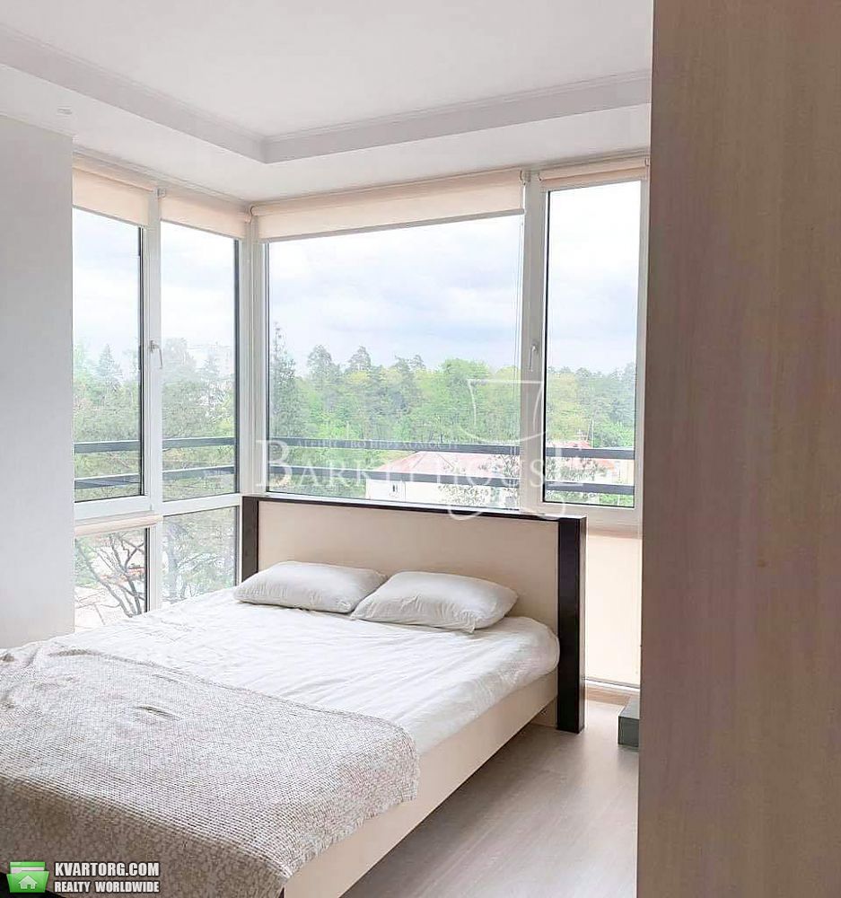 Rent out 2-room apartment. Киев,  Петрицкого — photo 2